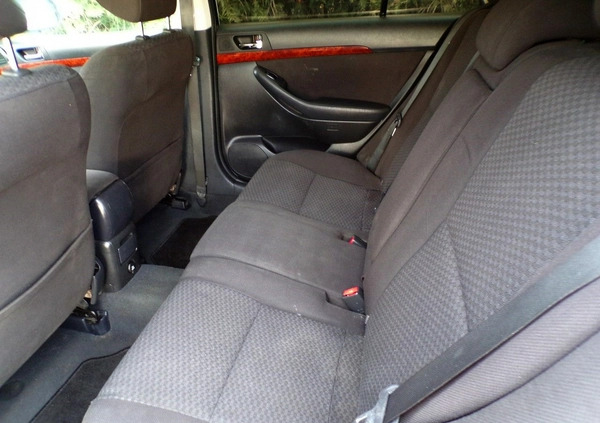 Toyota Avensis cena 13900 przebieg: 198000, rok produkcji 2005 z Kolno małe 407